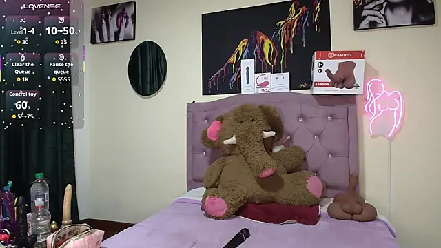 Emmie Hot online show from June 20, 11:57 am