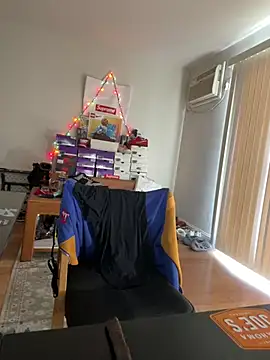 FreakyRu online show from June 5, 5:51 pm