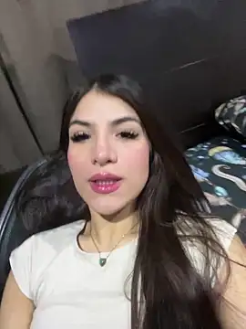 Snapshot of thompsonabella666 chatting on February 5, 6:48 pm thompsonabella666 online show from February 5, 6:48 pm