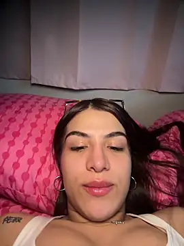 Snapshot of thompsonabella666 chatting on March 8, 5:33 am thompsonabella666 online show from March 8, 5:33 am