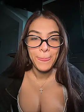 Snapshot of thompsonabella666 chatting on March 29, 9:15 pm thompsonabella666 online show from March 29, 9:15 pm