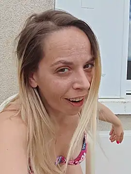 SweetyNinaOff1 online show from May 1, 1:59 pm