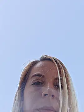 Snapshot of SweetyNinaOff1 chatting on June 21, 9:34 am SweetyNinaOff1 online show from June 21, 9:34 am