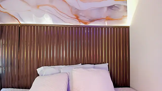 elevensky online show from February 7, 8:01 pm