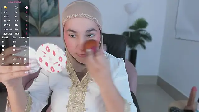 Ayha khalaf online show from October 2, 1:23 am