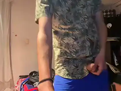 Snapshot of elviolagays91 chatting on February 10, 4:52 am elviolagays91 online show from February 10, 4:52 am