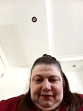 HotHornyEmmaX online show from April 23, 11:42 am