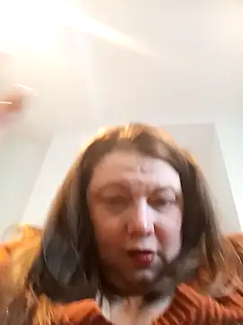 HotHornyEmmaX online show from April 25, 6:05 am