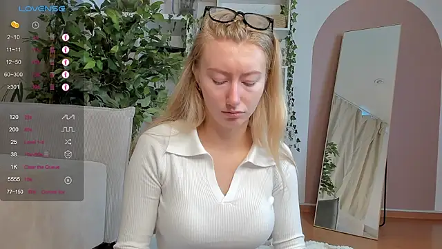 Rachel Rut online show from September 18, 4:14 am