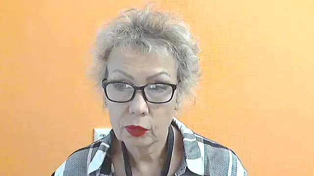 NessyJenixs online show from September 30, 6:07 am