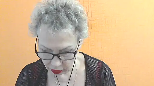 Snapshot of NessyJenixs chatting on November 29, 7:55 am NessyJenixs online show from November 29, 7:55 am