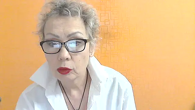 Snapshot of NessyJenixs chatting on December 20, 3:08 pm NessyJenixs online show from December 20, 3:08 pm