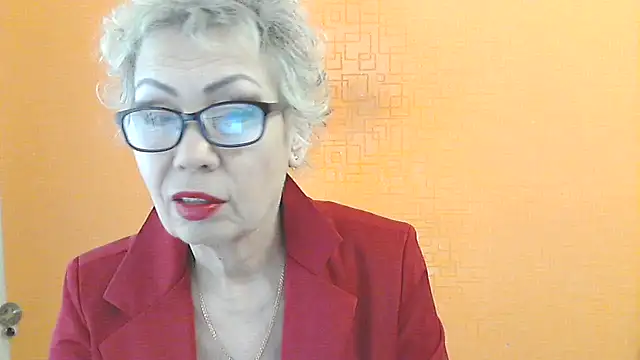 Snapshot of NessyJenixs chatting on February 2, 8:02 am NessyJenixs online show from February 2, 8:02 am