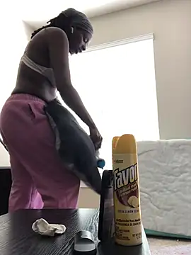 theprettysoles online show from June 24, 3:22 pm