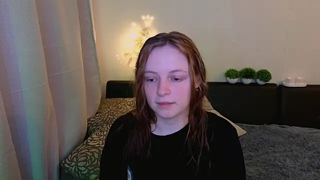 Snapshot of Hanna_melon chatting on February 4, 7:11 pm Hanna melon online show from February 4, 7:11 pm