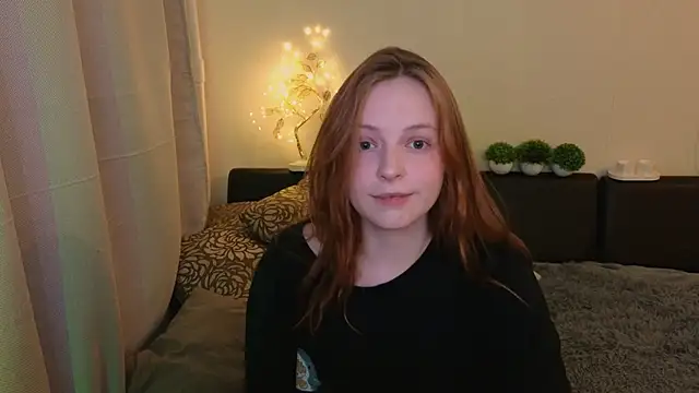 Snapshot of Hanna_melon chatting on February 4, 10:13 pm Hanna melon online show from February 4, 10:13 pm