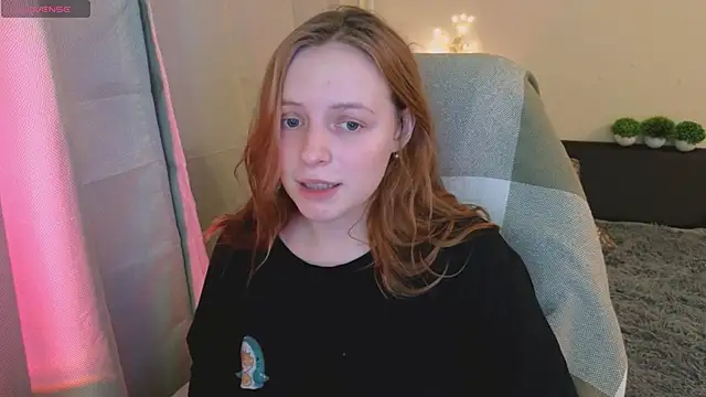 Snapshot of Hanna_melon chatting on February 5, 11:06 pm Hanna melon online show from February 5, 11:06 pm