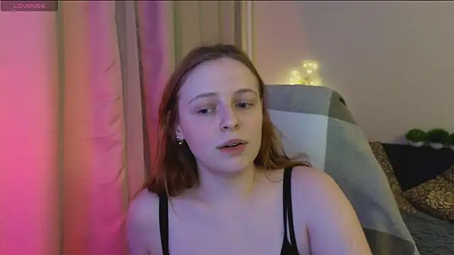 Snapshot of Hanna_melon chatting on February 8, 4:14 pm Hanna melon online show from February 8, 4:14 pm