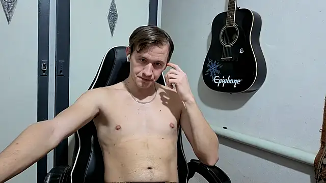 Snapshot of DiMastyzzz chatting on February 4, 4:39 pm DiMastyzzz online show from February 4, 4:39 pm