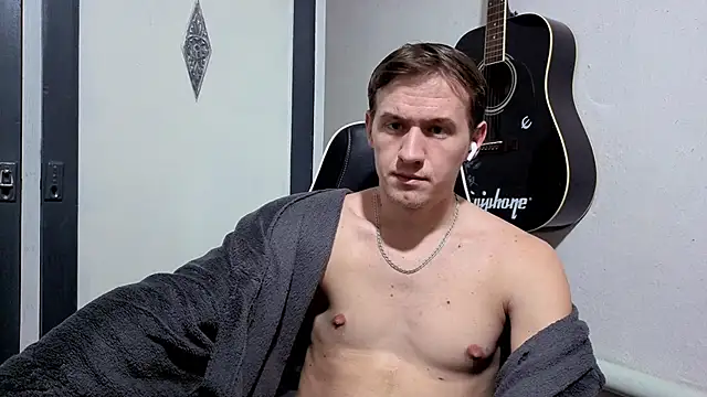 Snapshot of DiMastyzzz chatting on February 5, 10:12 pm DiMastyzzz online show from February 5, 10:12 pm