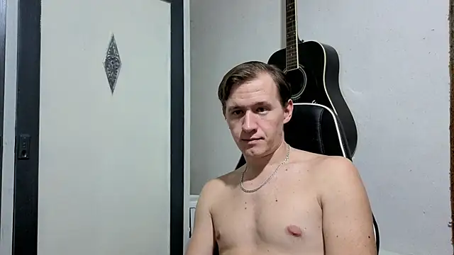 Snapshot of DiMastyzzz chatting on February 7, 1:43 pm DiMastyzzz online show from February 7, 1:43 pm