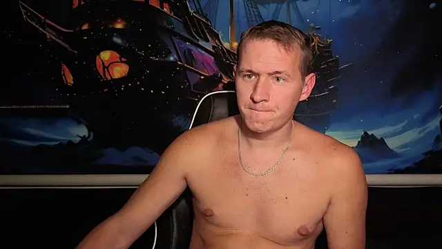 Snapshot of DiMastyzzz chatting on October 12, 4:39 pm DiMastyzzz online show from October 12, 4:39 pm