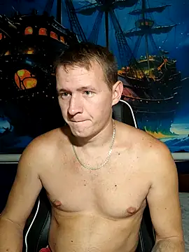 Snapshot of DiMastyzzz chatting on October 18, 4:19 pm DiMastyzzz online show from October 18, 4:19 pm