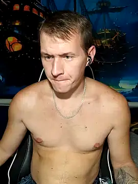 Snapshot of DiMastyzzz chatting on October 31, 3:24 pm DiMastyzzz online show from October 31, 3:24 pm