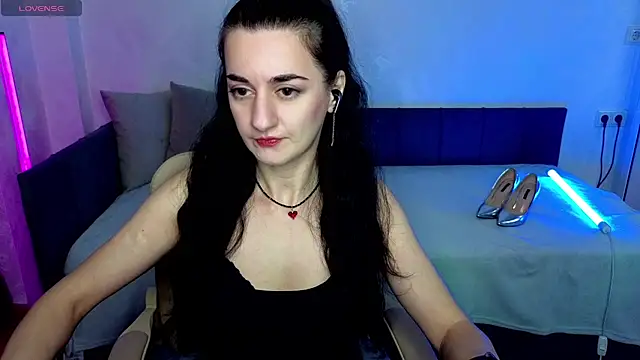 Snapshot of JessicaAlfo chatting on October 7, 2:20 am JessicaAlfo online show from October 7, 2:20 am