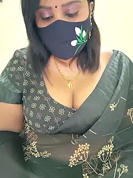 Queenflowerr online show from November 4, 2:38 pm