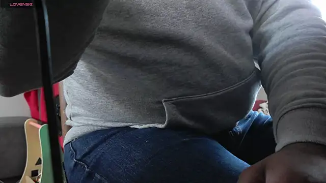 IndienTiger online show from December 5, 8:01 am