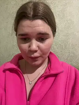 Snapshot of ella_zzz chatting on March 4, 5:45 pm ella zzz online show from March 4, 5:45 pm