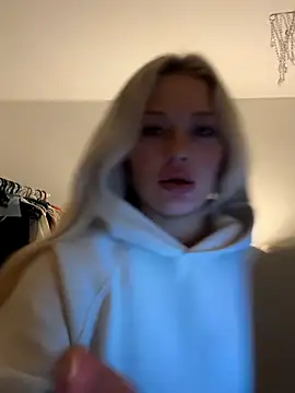 blissdimicco online show from October 16, 6:31 pm