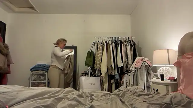 blissdimicco online show from January 5, 6:44 pm