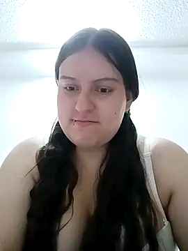 Snapshot of ary-cooper chatting on February 26, 12:27 am ary-cooper online show from February 26, 12:27 am
