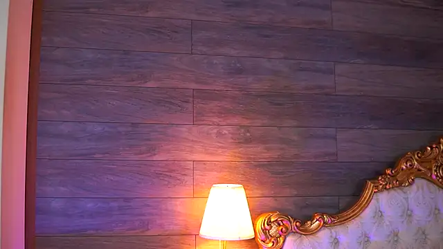 Juicy Jessye online show from November 3, 9:59 pm