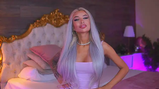 Juicy Jessye online show from May 3, 7:53 pm