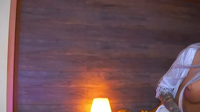 Juicy Jessye online show from May 9, 7:52 pm