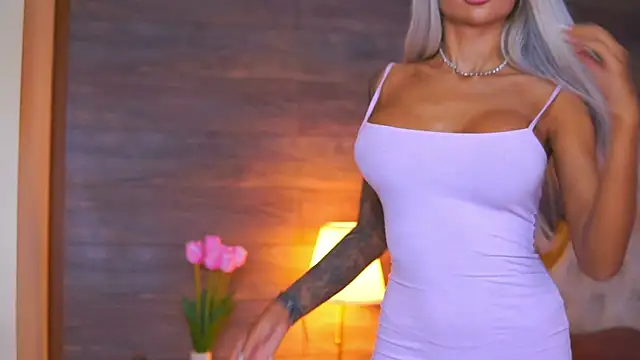 Juicy Jessye online show from June 29, 7:47 pm