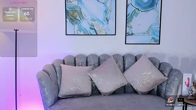 Layla Breezee online show from October 23, 12:15 pm