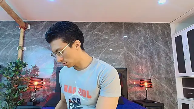 ApoloCruz online show from May 15, 4:08 am