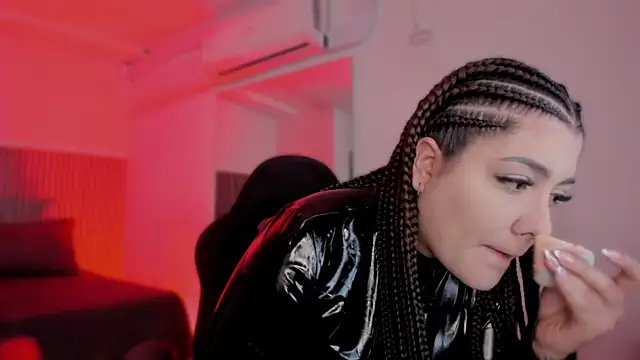 bonnieAn online show from November 23, 11:21 am