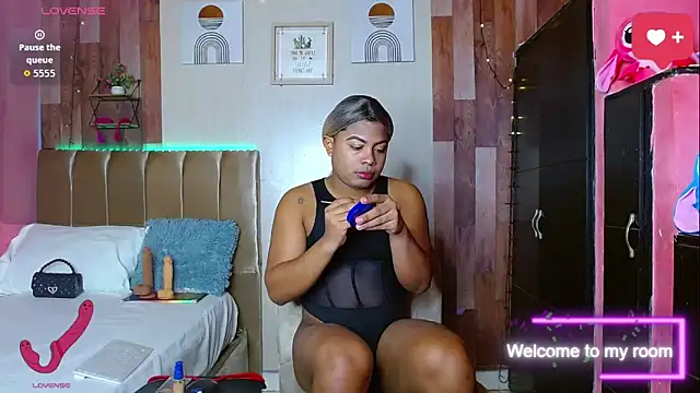 Snapshot of electrabrowns chatting on March 31, 1:18 am electrabrowns online show from March 31, 1:18 am