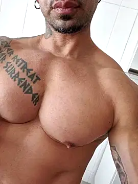 badbrown online show from September 29, 12:32 pm