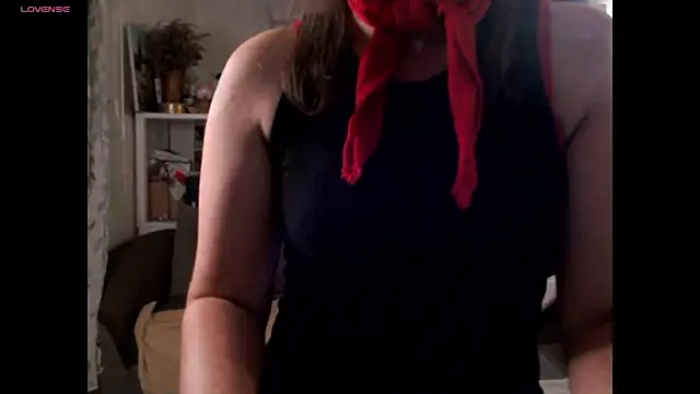 Snapshot of AdorahB3ll3 chatting on September 28, 7:08 pm AdorahB3ll3 online show from September 28, 7:08 pm