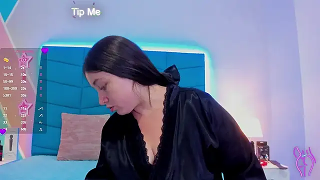 Luciana brown  online show from January 25, 11:43 pm