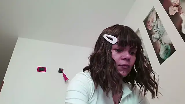 Snapshot of serena__vedette chatting on May 11, 2:45 pm serena vedette online show from May 11, 2:45 pm