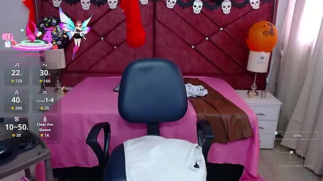 victoria adams07 online show from October 7, 1:41 pm