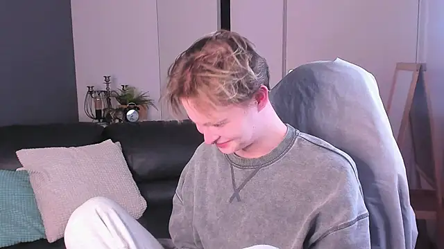 DemianEnglen online show from October 15, 9:59 pm