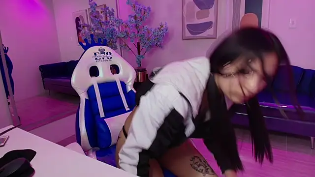 Charlotte ethan online show from January 25, 6:34 am
